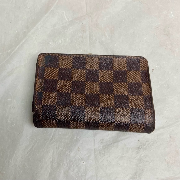 Louis Vuitton Damier Ebene Kisslock Compact Wallet 5in x 4in - Picture 6 of 16
